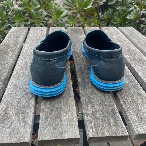 Cole Hahn Blue Grey Comfy Leather Loafers - Picture 4 of 8